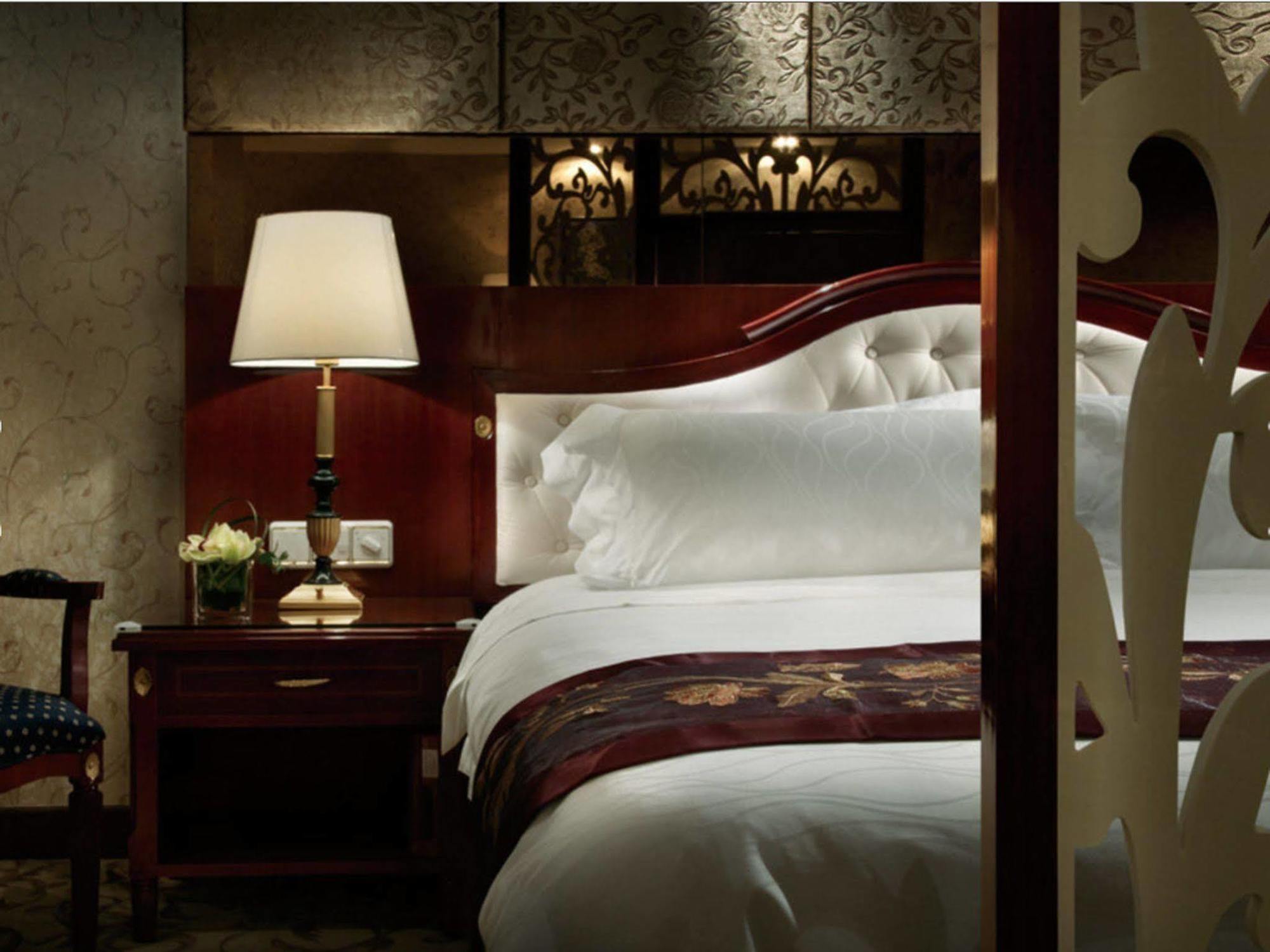 Ramada Plaza Tianlu Hotel Wuhan Zewnętrze zdjęcie